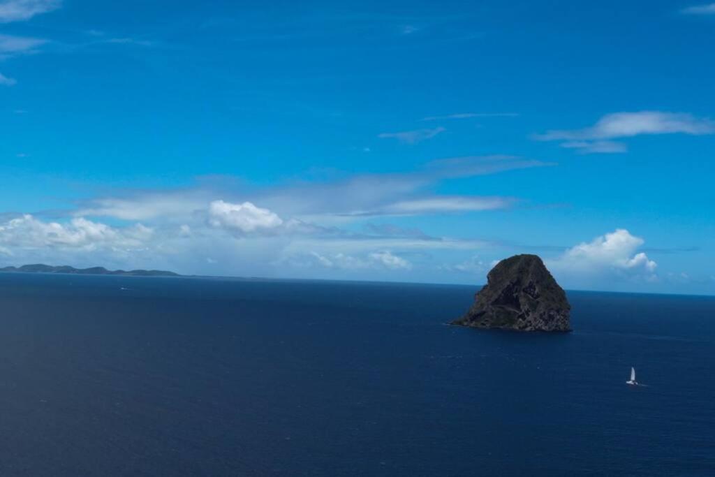 Charmant Et Spacieux Studio A 50M De La Plage Le Diamant Luaran gambar